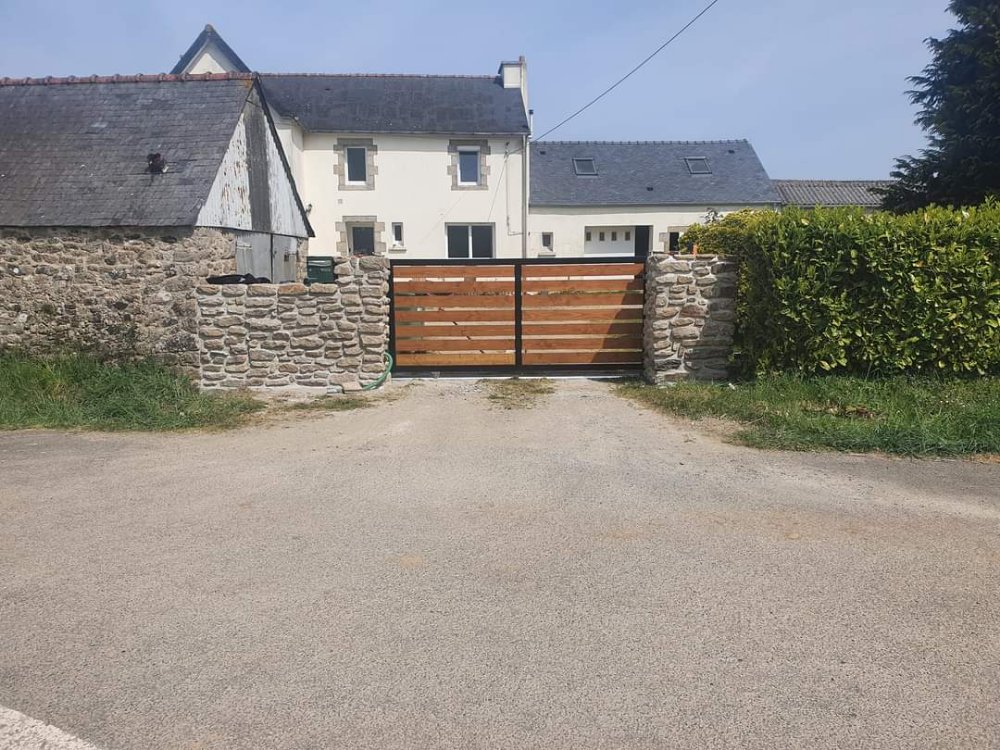 Aire camping-car  Saint-Divy (29800) - Photo 1